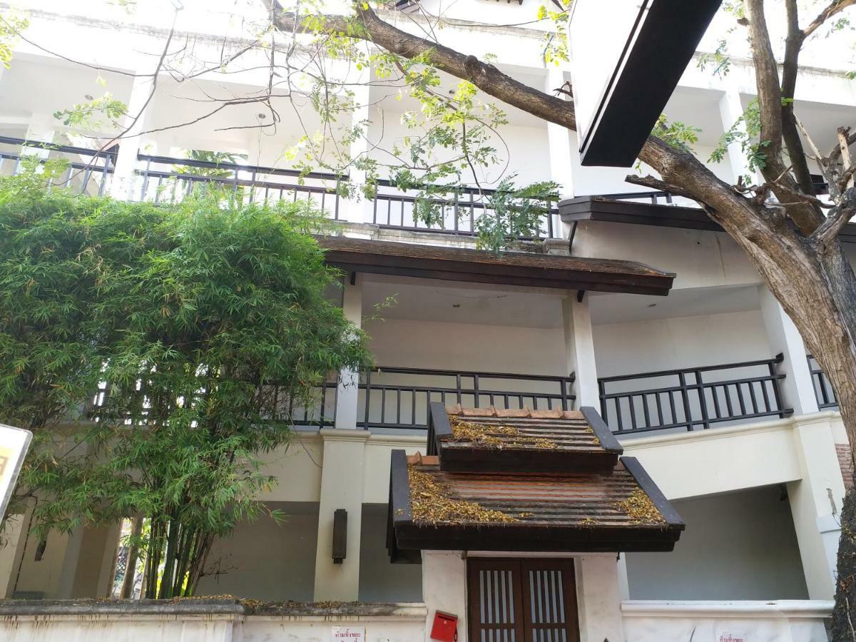 La Maison Verte Hostel Chiang Mai Luaran gambar